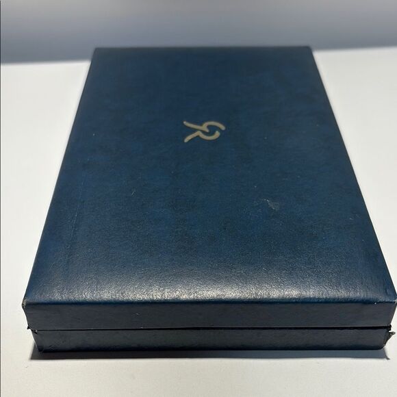 Blue large coin Display Case with Red White Blue Ribbon - Picture 8 of 11